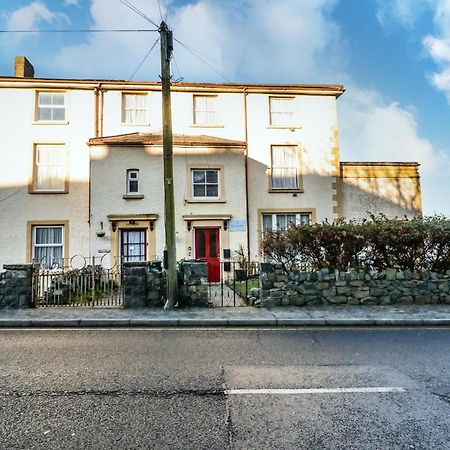 Llys Madoc, Basement Apartment Penmaenmawr Bagian luar foto