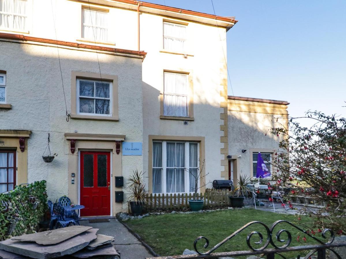 Llys Madoc, Basement Apartment Penmaenmawr Bagian luar foto